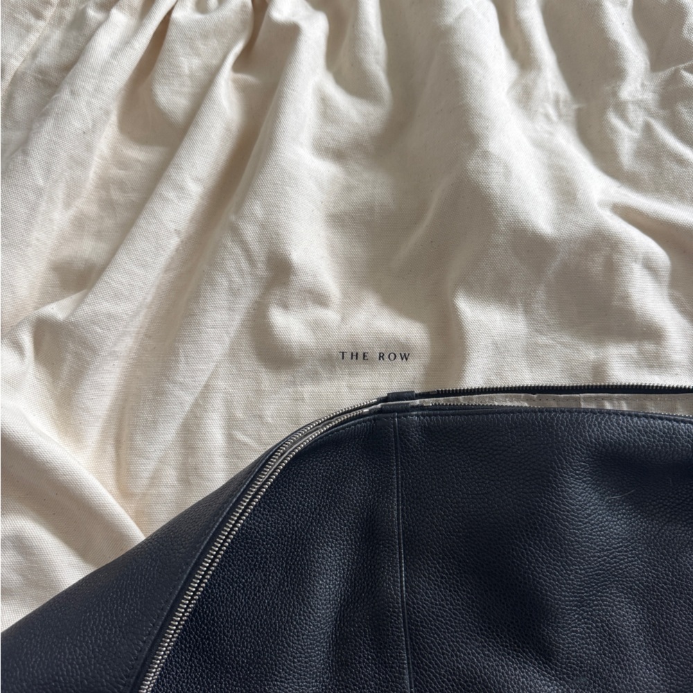 THE ROW Sling Hobo 15 Leather Bag - Picture 6 of 10